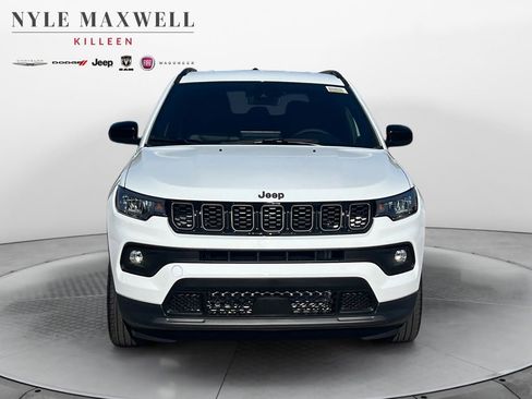 New 2026 Jeep Compass Latitude image 18