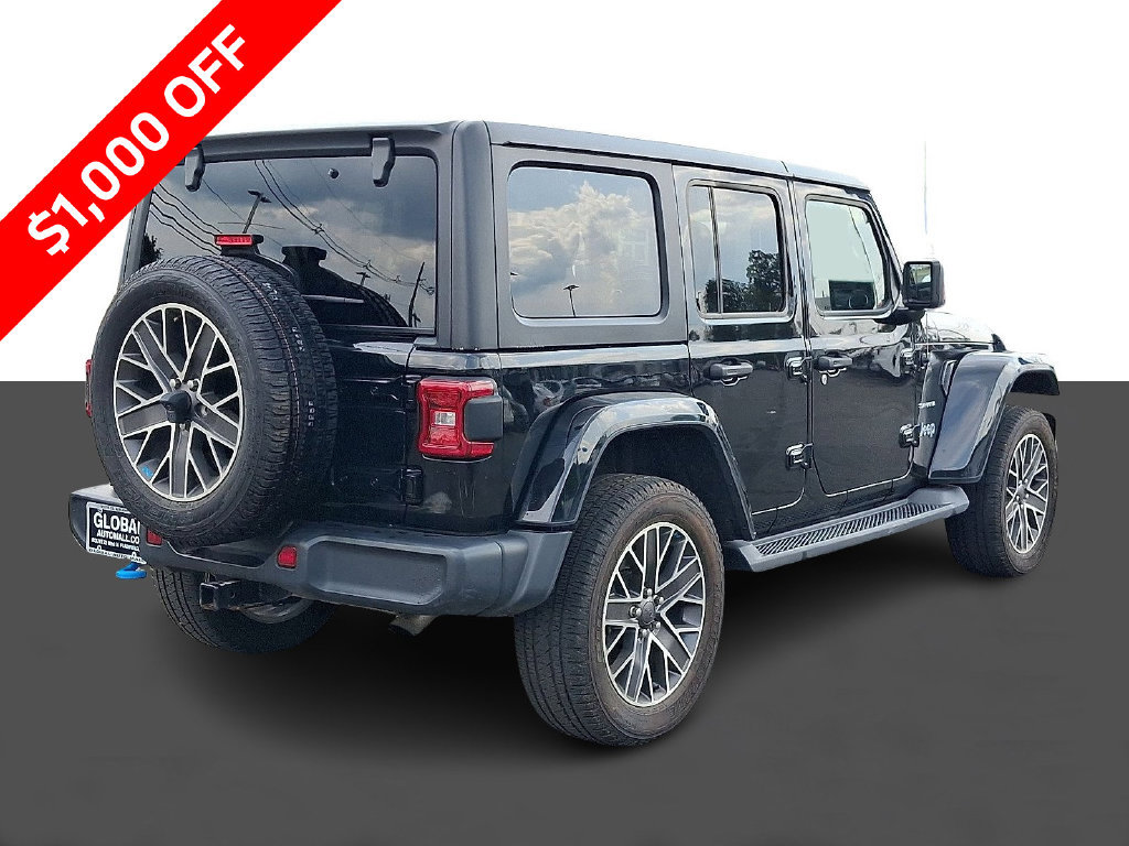 Used 2023 Jeep Wrangler Unlimited Sahara w/ Dual Top Group AWD/4WD image 7