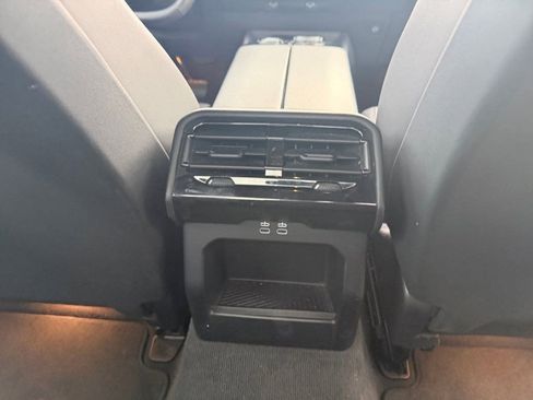 Used 2024 BMW 530i w/ Premium Package image 35