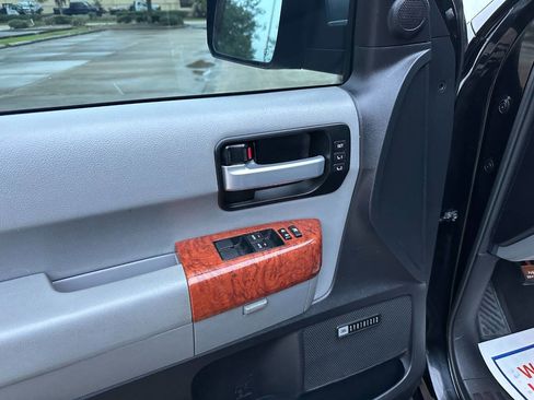 Used 2019 Toyota Sequoia Platinum image 15