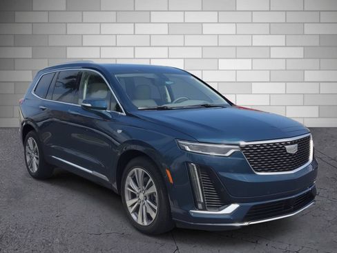 Certified 2024 Cadillac XT6 Premium Luxury w/ Technology Package FWD image 7