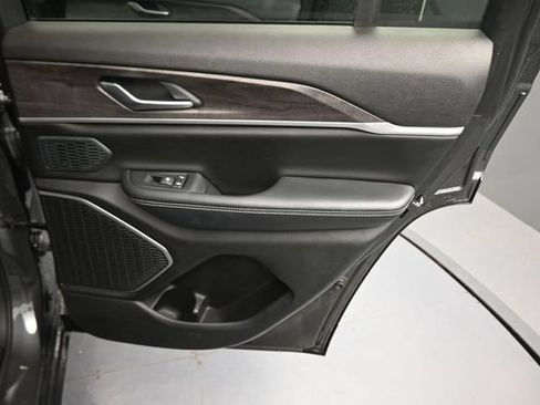 Used 2023 Jeep Grand Cherokee 4WD 4xe image 22