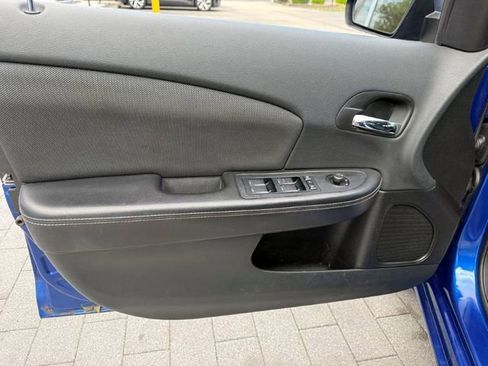 Used 2014 Dodge Avenger SE w/ Rallye Appearance Group FWD image 9