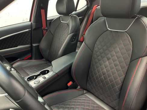 Used 2023 Genesis G70 3.3T w/ Sport Prestige Package image 13