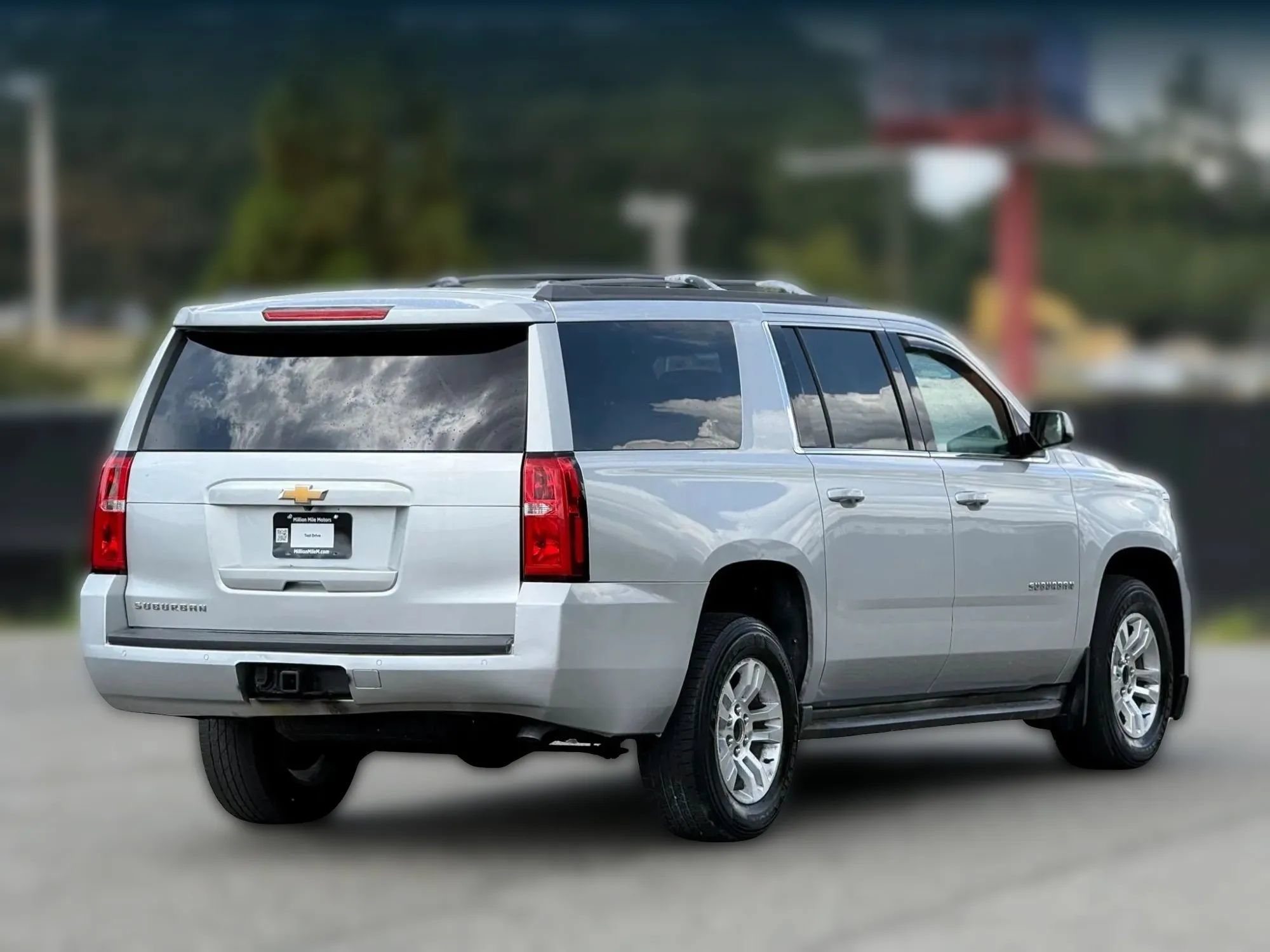 Used 2017 Chevrolet Suburban LS AWD/4WD image 9