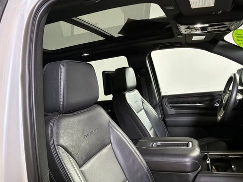 Used 2024 GMC Yukon Denali w/ Denali Reserve Package AWD/4WD image 23