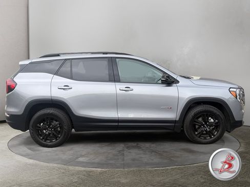 Used 2023 GMC Terrain AT4 AWD/4WD image 8