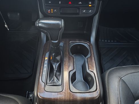 Used 2018 GMC Canyon SLT w/ Driver Alert Package image 21