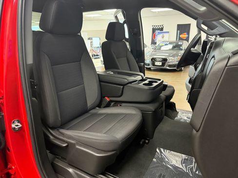 Used 2022 Chevrolet Silverado 1500 Custom Trail Boss w/ LPO, Dark Essentials Package AWD/4WD image 29