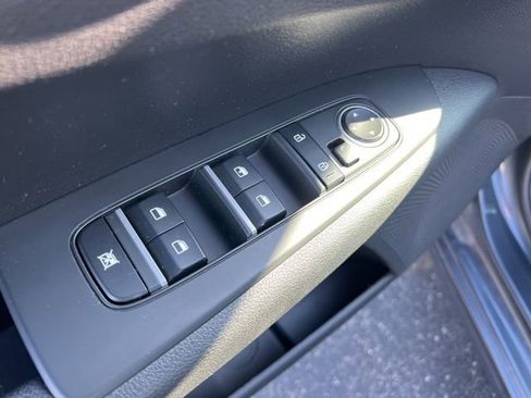 Certified 2023 Kia Forte LXS w/ LXS Technology Package image 25