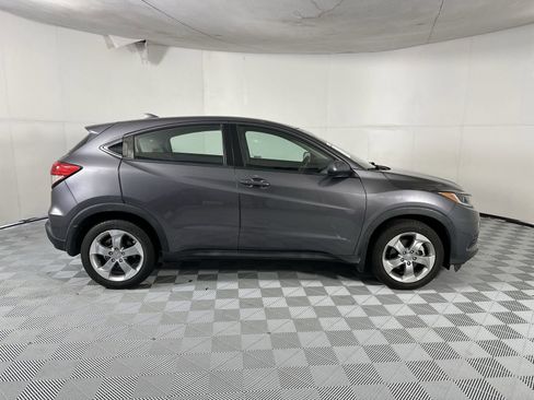 Used 2022 Honda HR-V LX image 9