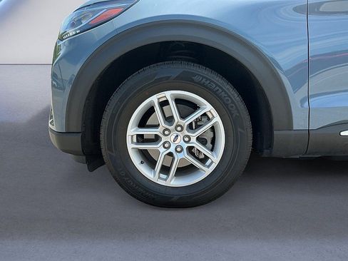 Certified 2025 Ford Explorer Active RWD image 11