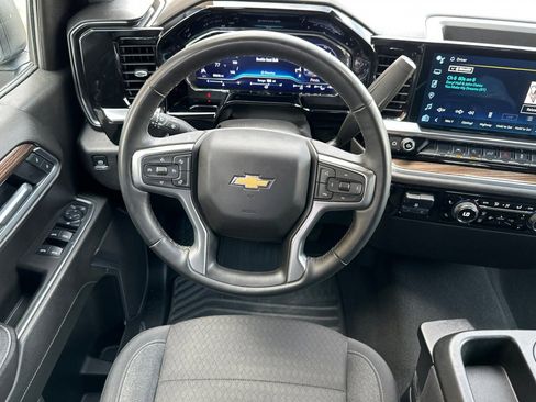 Used 2025 Chevrolet Silverado 1500 LT image 15