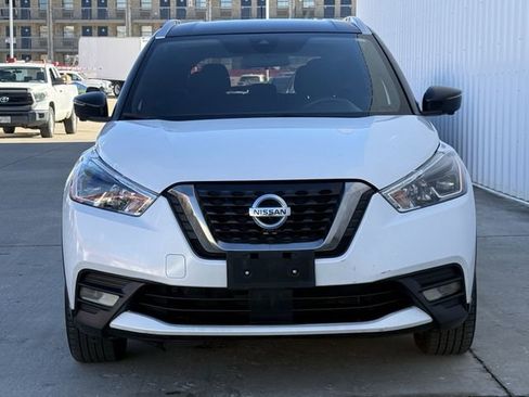 Used 2020 Nissan Kicks SR image 8