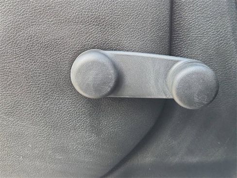 Used 2017 Jeep Wrangler Sport w/ Connectivity Group image 19