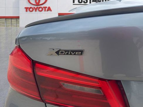 Used 2018 BMW M550i xDrive image 8