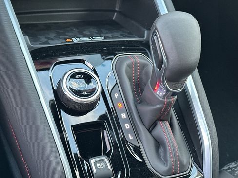 New 2025 Chevrolet Colorado Z71 w/ Midnight Edition image 23