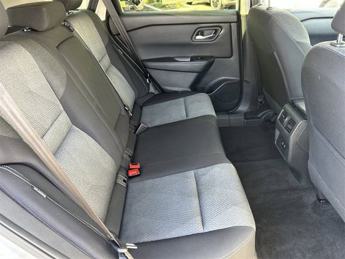 Certified 2025 Nissan Rogue SV image 11