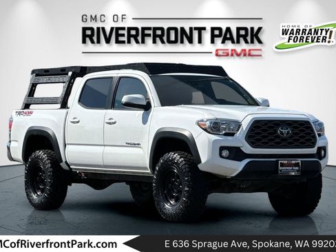 Used 2020 Toyota Tacoma TRD Off-Road AWD/4WD image 1