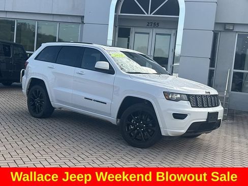 Used 2021 Jeep Grand Cherokee Laredo X AWD/4WD image 2