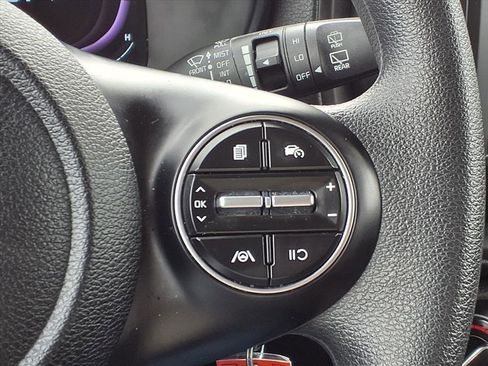 Certified 2023 Kia Soul LX w/ LX Technology Package image 15