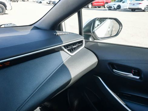 Used 2021 Toyota Corolla SE FWD image 21