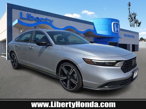 Used 2024 Honda Accord Sport image 1