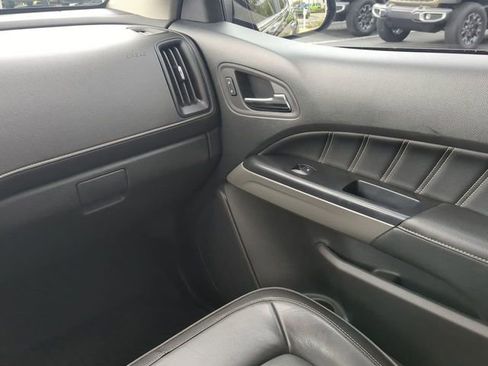 Used 2022 GMC Canyon Denali w/ Denali Black Edition Package image 19