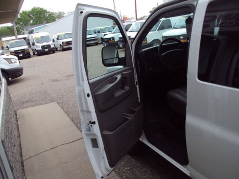 Used 2014 Chevrolet Express 1500 LS AWD/4WD image 14