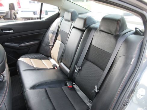 Used 2021 Nissan Altima 2.5 SR FWD image 17