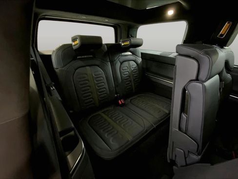 Used 2025 Rivian R1S Adventure AWD/4WD image 19