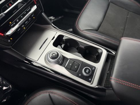 Certified 2024 Ford Explorer ST-Line w/ Class IV Trailer Tow Package image 17