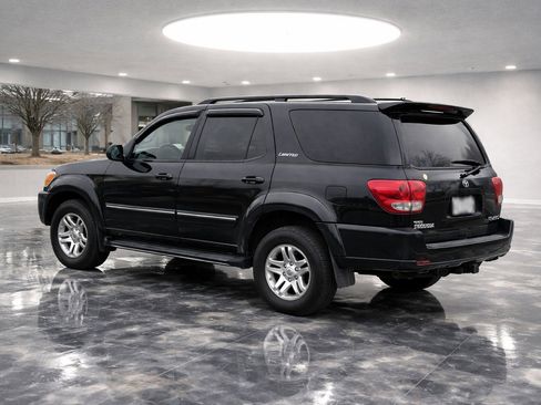 Used 2006 Toyota Sequoia Limited image 3