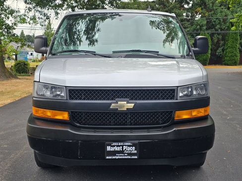 Used 2019 Chevrolet Express 2500 LS w/ Driver Convenience Package RWD image 8