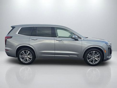 Used 2024 Cadillac XT6 Premium Luxury w/ Technology Package FWD image 4