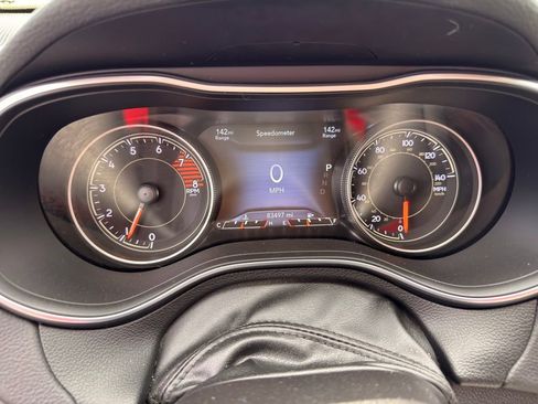 Used 2020 Jeep Cherokee Limited AWD/4WD image 38