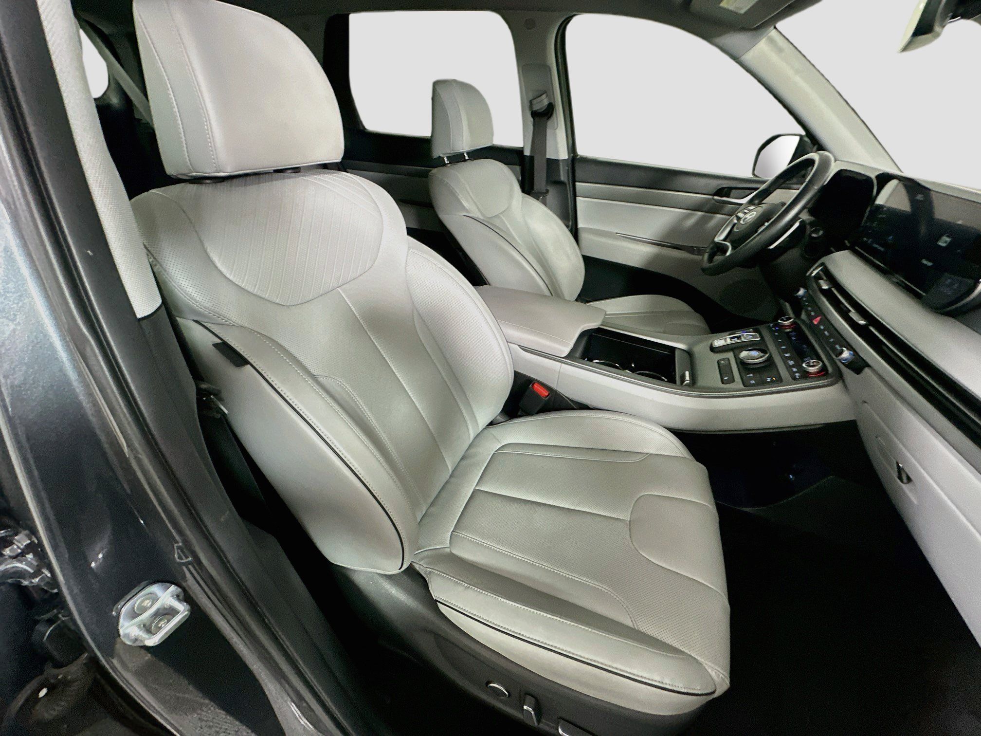 Used 2025 Hyundai Palisade SEL FWD image 32