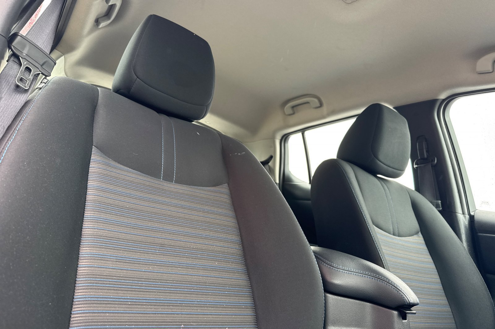 Used 2025 Nissan Leaf S FWD image 20