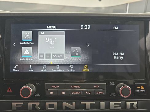 Used 2025 Nissan Frontier SV RWD image 29