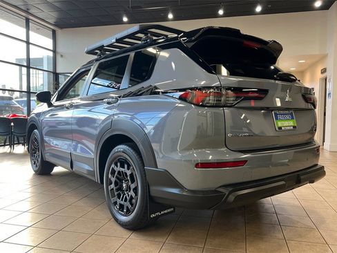 New 2026 Mitsubishi Outlander AWD image 7