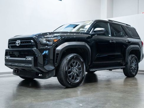 Used 2025 Toyota 4Runner SR5 image 3