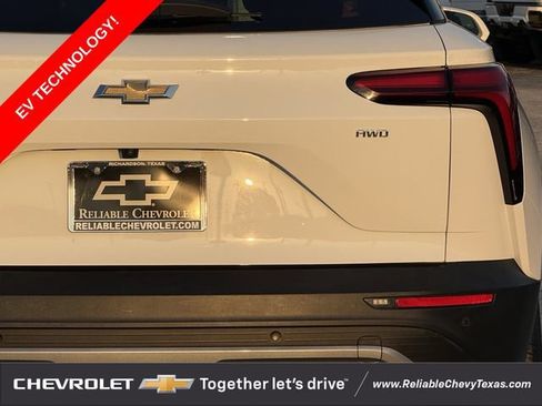 Used 2024 Chevrolet Blazer EV LT AWD/4WD image 8