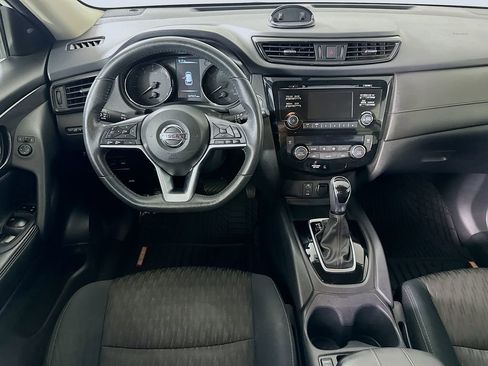 Used 2017 Nissan Rogue SV w/ Midnight Edition Package image 17