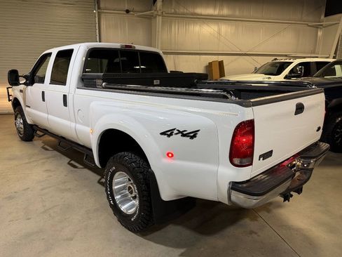 Used 2002 Ford F350 Lariat AWD/4WD image 2