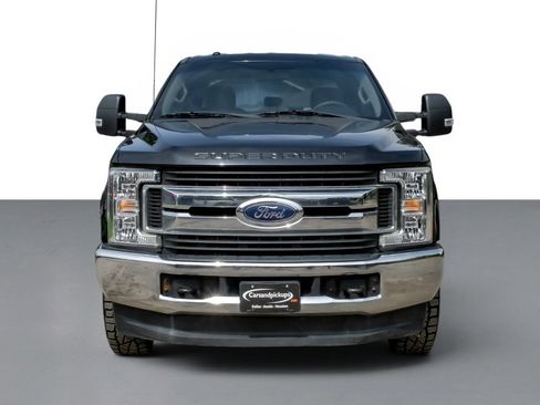 Used 2018 Ford F250 XL w/ STX Appearance Package AWD/4WD image 3