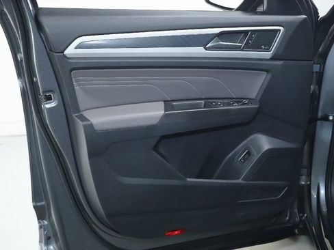 Used 2023 Volkswagen Atlas SEL Premium image 35