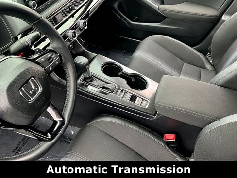 Used 2025 Honda Civic Sport image 17