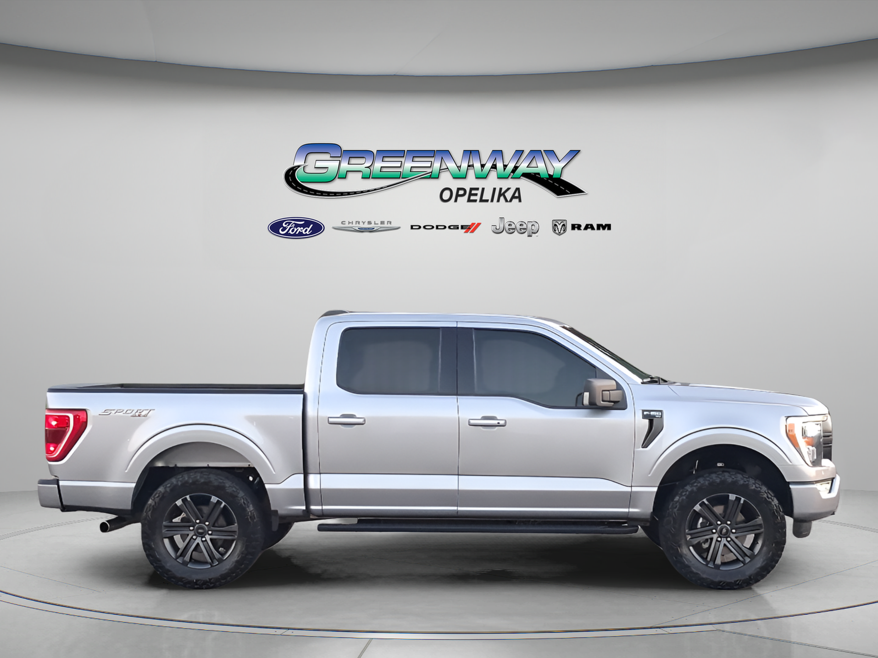 Used 2022 Ford F150 XLT w/ Equipment Group 302A High AWD/4WD image 8
