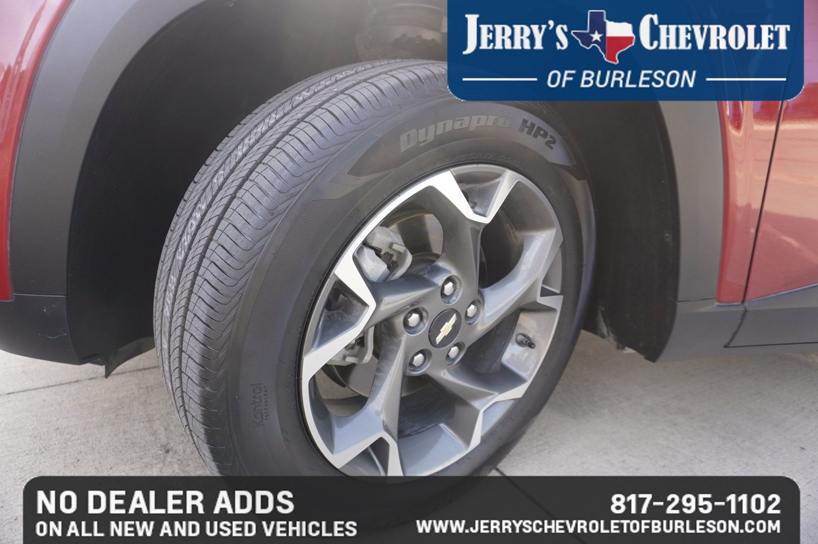 Used 2024 Chevrolet Trax LT w/ Sunroof Package FWD image 15