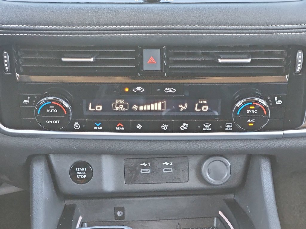 Used 2025 Nissan Rogue SL w/ SL Premium Package FWD image 19